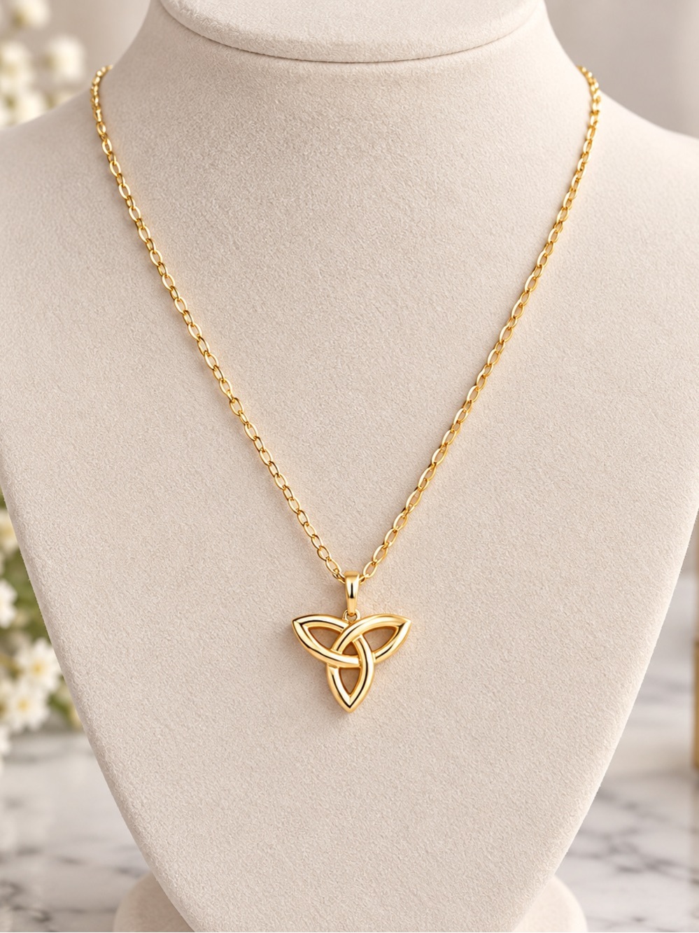 Vintage 9K Gold 375 Celtic Trinity Knot Triquetra Pendant Necklace